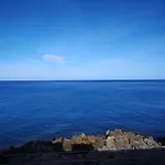 Coastal Seaview & Balcony Street View *