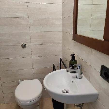 Apartman Coastal Seaview & Balcony Street View