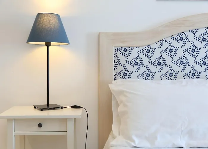 Coastal Seaview & Balcony Street View